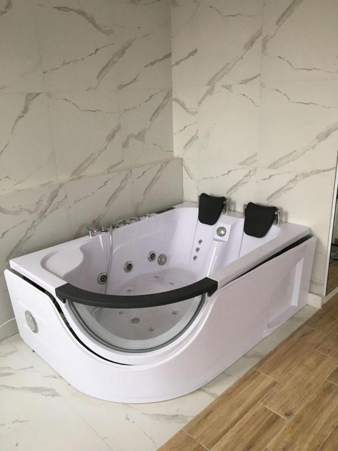 Yourapart Jacuzzi Przy Zamku Krolewskim Warszawa Eksteriør billede